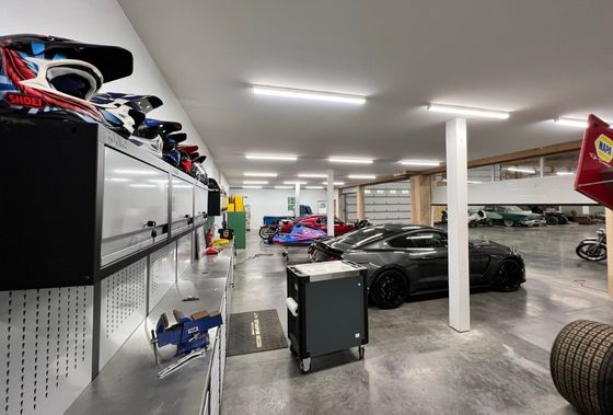 Massive Man Cave / Barndominium