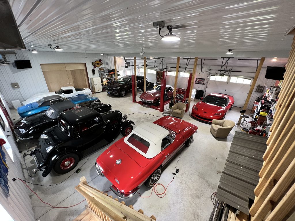 Board & Batten Garage gallery photo 5